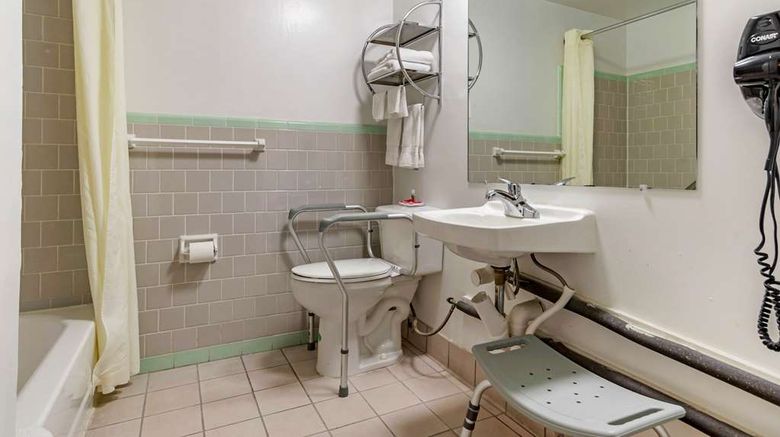 <b>Econo Lodge Tallahassee Downtown Room</b>. Images powered by <a href="https://iceportal.shijigroup.com/" title="IcePortal" target="_blank">IcePortal</a>.