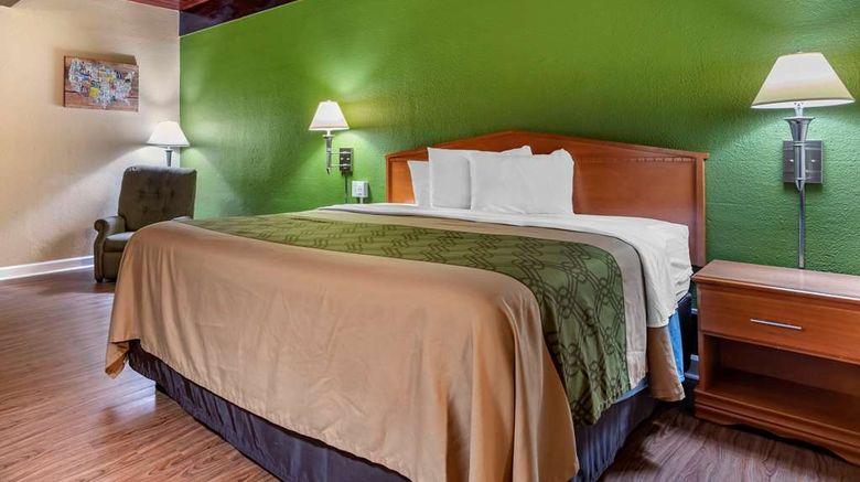 <b>Econo Lodge Tallahassee Downtown Room</b>. Images powered by <a href="https://iceportal.shijigroup.com/" title="IcePortal" target="_blank">IcePortal</a>.