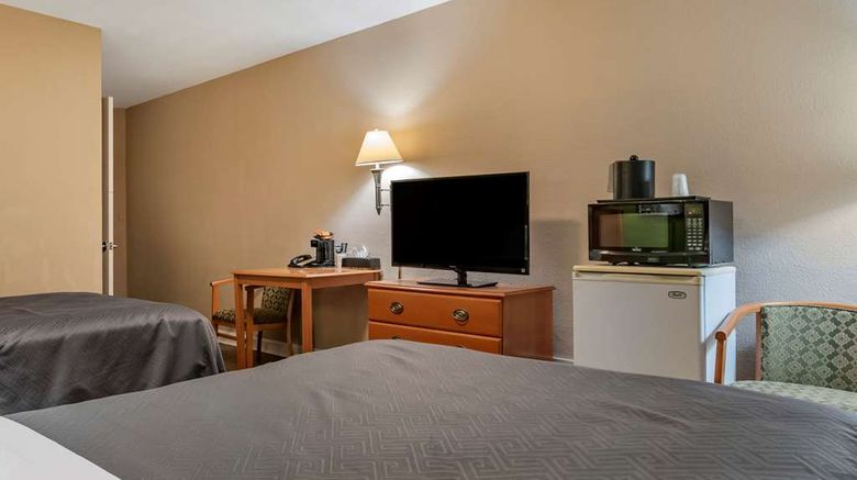 <b>Econo Lodge Tallahassee Downtown Room</b>. Images powered by <a href="https://iceportal.shijigroup.com/" title="IcePortal" target="_blank">IcePortal</a>.