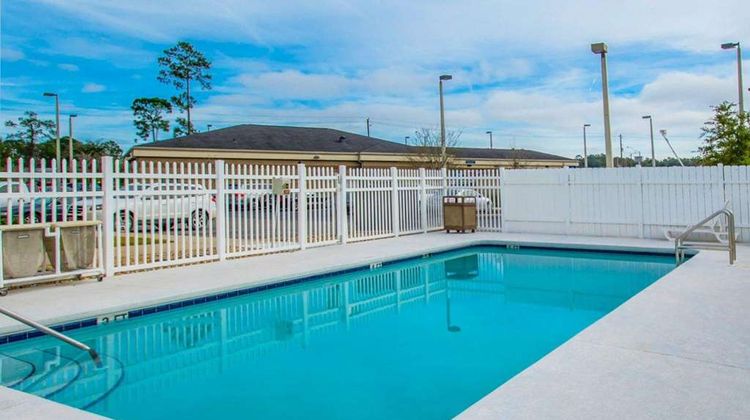 Sleep Inn & Suites Palatka Pool