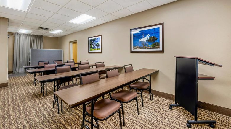 <b>Comfort Inn & Stes Wildwood The Villages Meeting</b>. Images powered by <a href="https://iceportal.shijigroup.com/" title="IcePortal" target="_blank">IcePortal</a>.