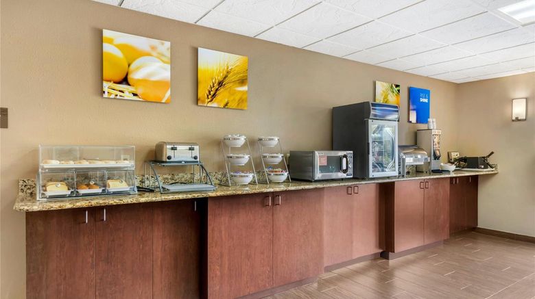 <b>Comfort Inn & Stes Wildwood The Villages Restaurant</b>. Images powered by <a href="https://iceportal.shijigroup.com/" title="IcePortal" target="_blank">IcePortal</a>.