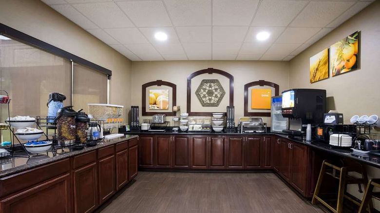 <b>Comfort Inn & Suites Restaurant</b>. Images powered by <a href="https://iceportal.shijigroup.com/" title="IcePortal" target="_blank">IcePortal</a>.