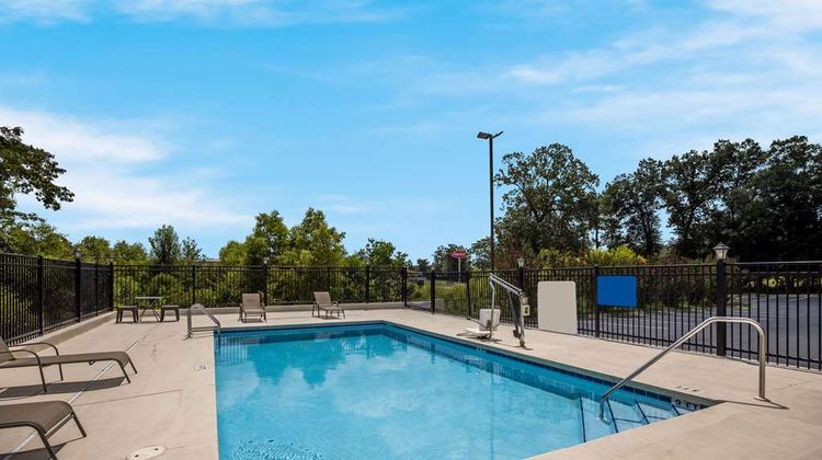 Comfort Inn & Suites Pool