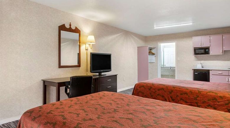 <b>Rodeway Inn Room</b>. Images powered by <a href="https://iceportal.shijigroup.com/" title="IcePortal" target="_blank">IcePortal</a>.
