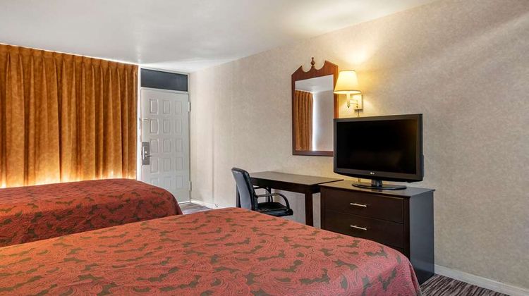 Rodeway Inn Room