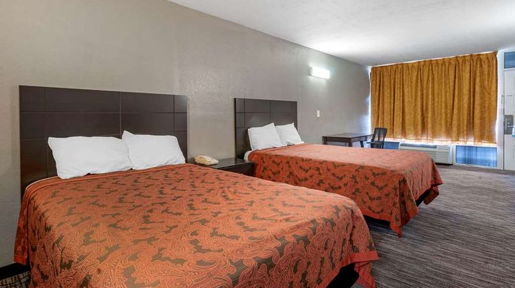 Rodeway Inn Room