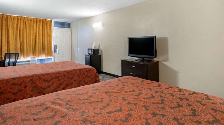 Rodeway Inn Room