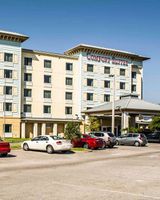 Comfort Suites