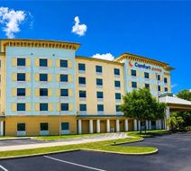 Comfort Suites Exterior