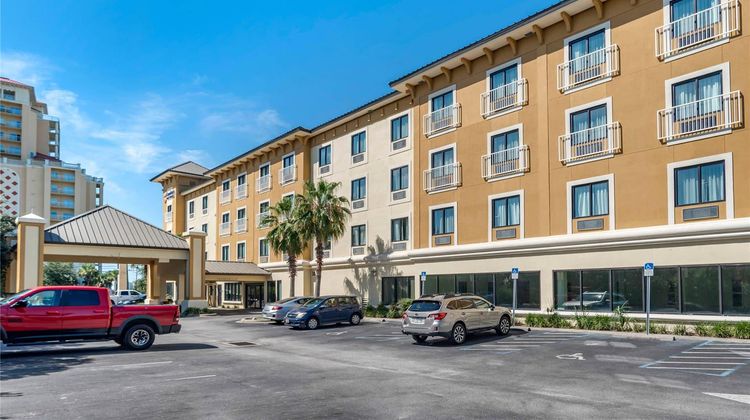 Comfort Inn & Suites Exterior