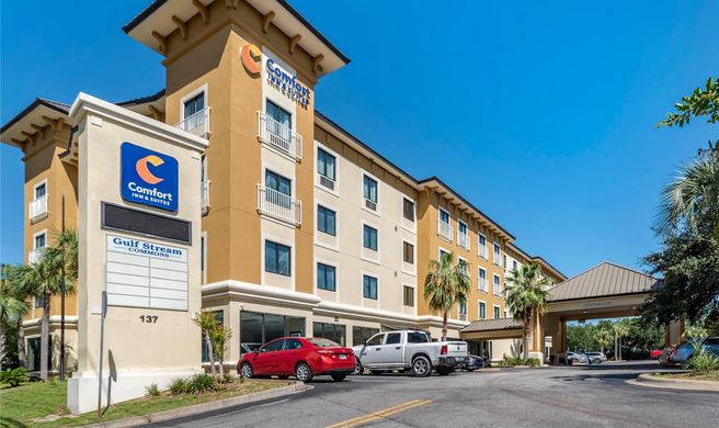 Comfort Inn & Suites Exterior