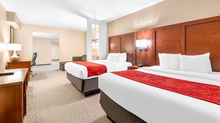 Comfort Suites Orlando Airport Suite