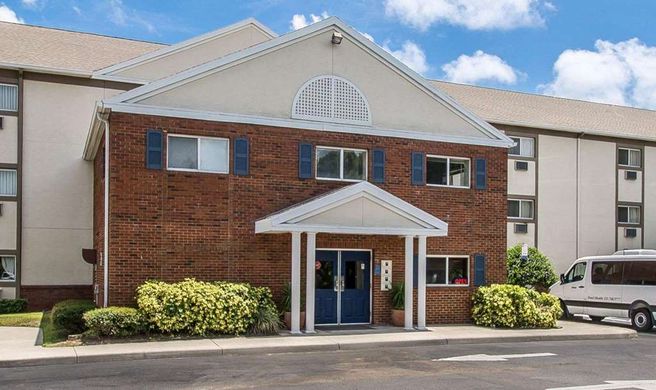 Suburban Studios Melbourne Airport Exterior
