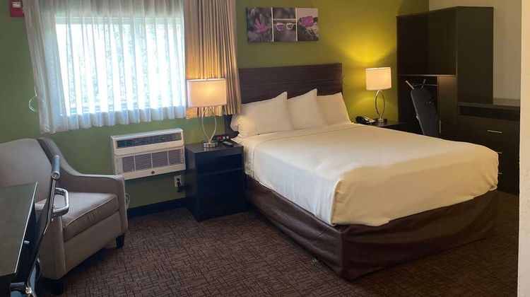 Suburban Studios Melbourne Airport Room