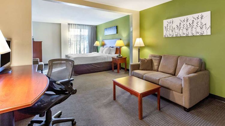 Sleep Inn & Suites Jacksonville Suite