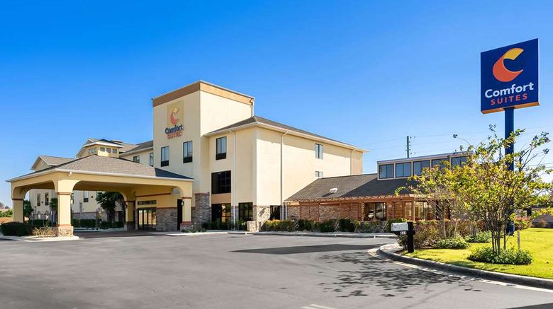 Comfort Suites near Tyndall AFB Exterior. Images powered by <a href="https://iceportal.shijigroup.com" target="_blank" rel="noopener">Ice Portal</a>.