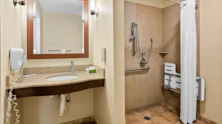 Comfort Suites near Tyndall AFB Room