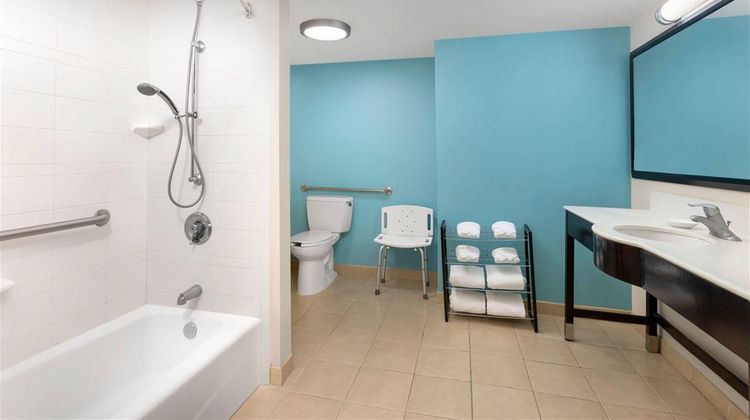 Comfort Suites Room