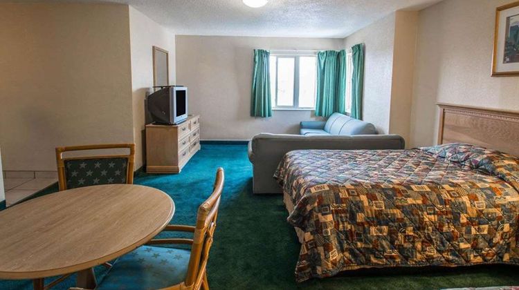 Rodeway Inn Room