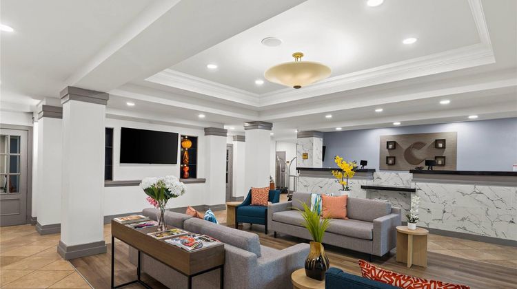 Comfort Suites Lobby