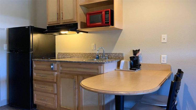 Suburban Studios Near Panama City Beach Room
