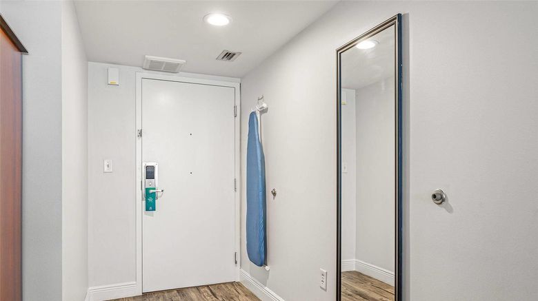 <b>Quality Inn & Suites Suite</b>. Images powered by <a href="https://iceportal.shijigroup.com/" title="IcePortal" target="_blank">IcePortal</a>.