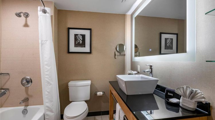 Cambria hotel & suites Fort Lauderdale Room