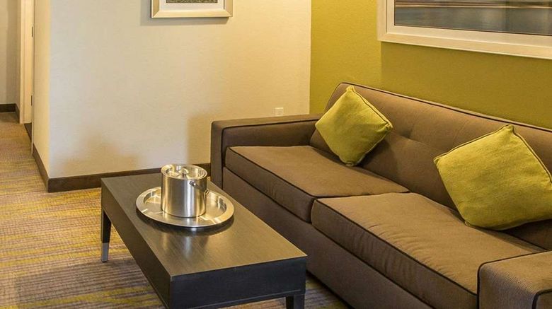 <b>Comfort Suites Miami Airport North Suite</b>. Images powered by <a href="https://iceportal.shijigroup.com/" title="IcePortal" target="_blank">IcePortal</a>.