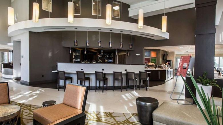 <b>Comfort Suites Miami Airport North Restaurant</b>. Images powered by <a href="https://iceportal.shijigroup.com/" title="IcePortal" target="_blank">IcePortal</a>.