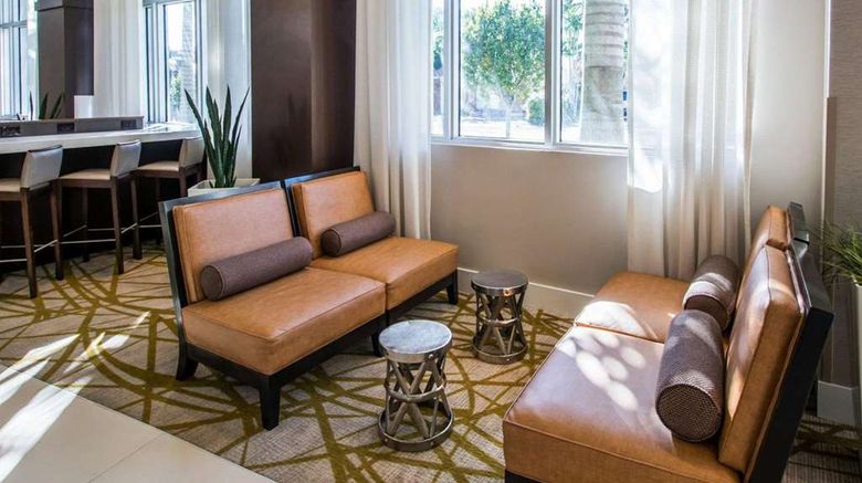 <b>Comfort Suites Miami Airport North Lobby</b>. Images powered by <a href="https://iceportal.shijigroup.com/" title="IcePortal" target="_blank">IcePortal</a>.