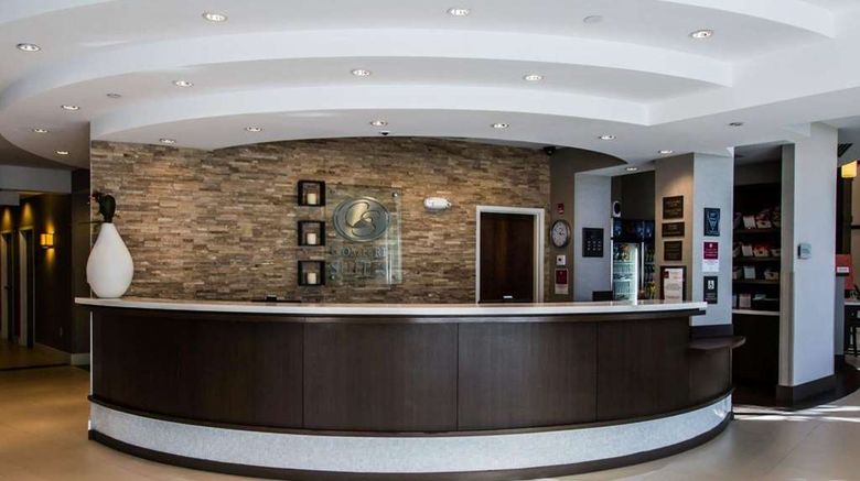<b>Comfort Suites Miami Airport North Lobby</b>. Images powered by <a href="https://iceportal.shijigroup.com/" title="IcePortal" target="_blank">IcePortal</a>.