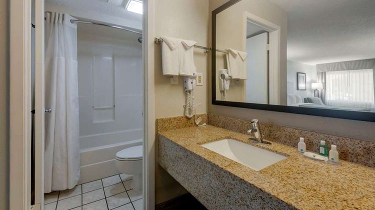 Quality Inn Room