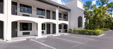 Quality Inn Exterior