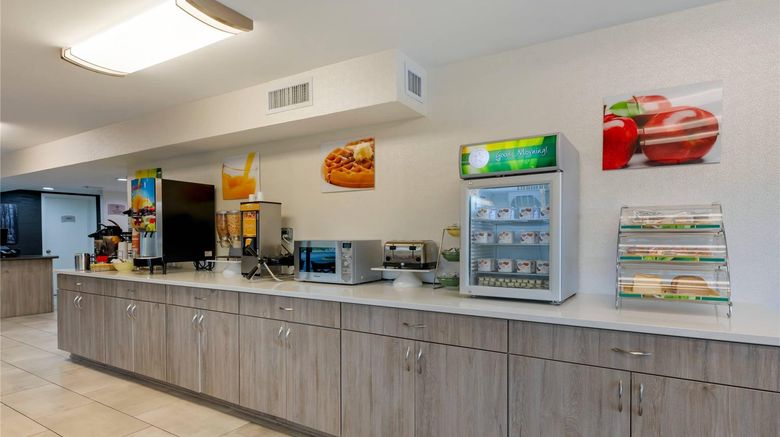 <b>Quality Inn Restaurant</b>. Images powered by <a href="https://iceportal.shijigroup.com/" title="IcePortal" target="_blank">IcePortal</a>.