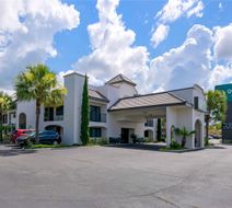 Quality Inn Exterior