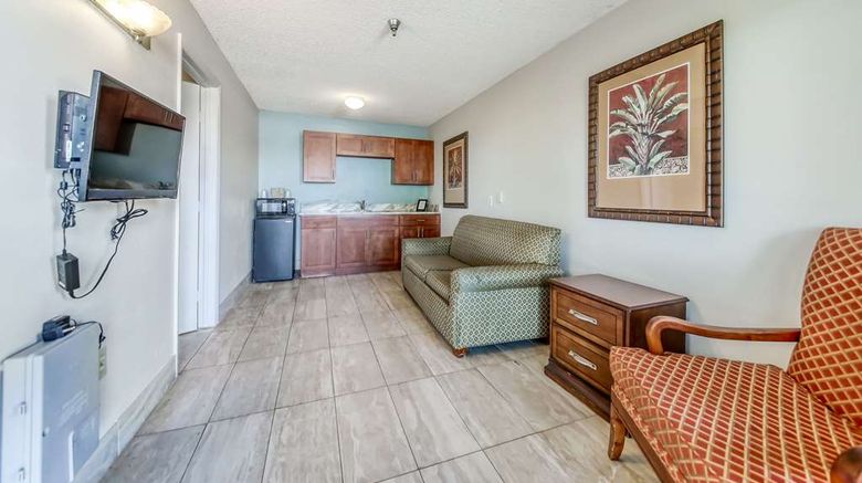 <b>Rodeway Inn & Suites Suite</b>. Images powered by <a href="https://iceportal.shijigroup.com/" title="IcePortal" target="_blank">IcePortal</a>.