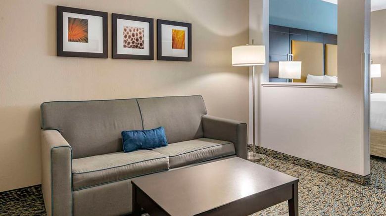 <b>Comfort Suites Fort Lauderdale Airport S Suite</b>. Images powered by <a href="https://iceportal.shijigroup.com/" title="IcePortal" target="_blank">IcePortal</a>.