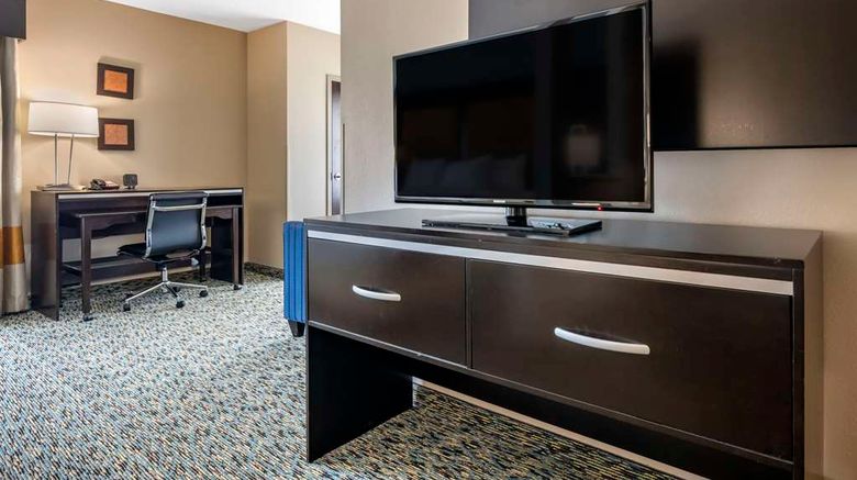<b>Comfort Suites Fort Lauderdale Airport S Suite</b>. Images powered by <a href="https://iceportal.shijigroup.com/" title="IcePortal" target="_blank">IcePortal</a>.