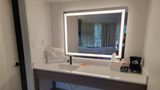 <b>Econo Lodge Perry Room</b>. Images powered by <a href="https://iceportal.shijigroup.com/" title="IcePortal" target="_blank">IcePortal</a>.