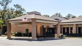 Quality Inn & Suites Exterior