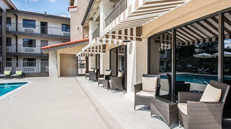 Quality Inn & Suites Pool