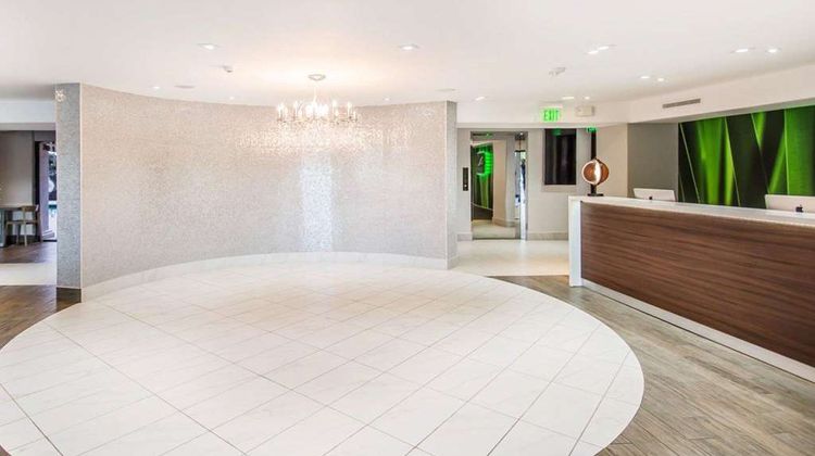 Quality Inn & Suites Lobby