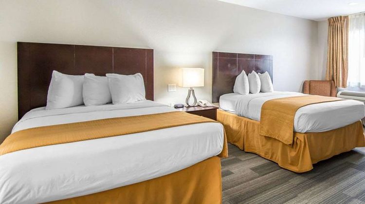 Quality Inn & Suites Room
