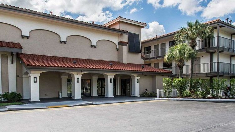 Quality Inn & Suites Exterior