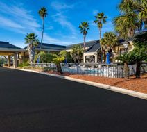 Quality Inn Exterior