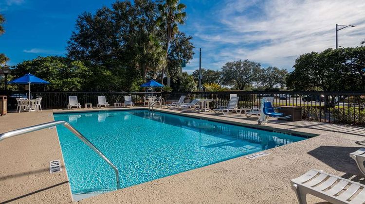 Quality Inn Pool