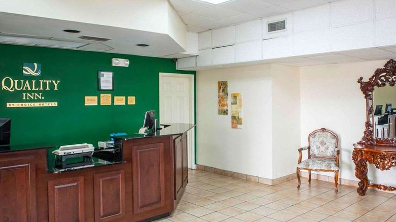 <b>Quality Inn Chipley Lobby</b>. Images powered by <a href="https://iceportal.shijigroup.com/" title="IcePortal" target="_blank">IcePortal</a>.