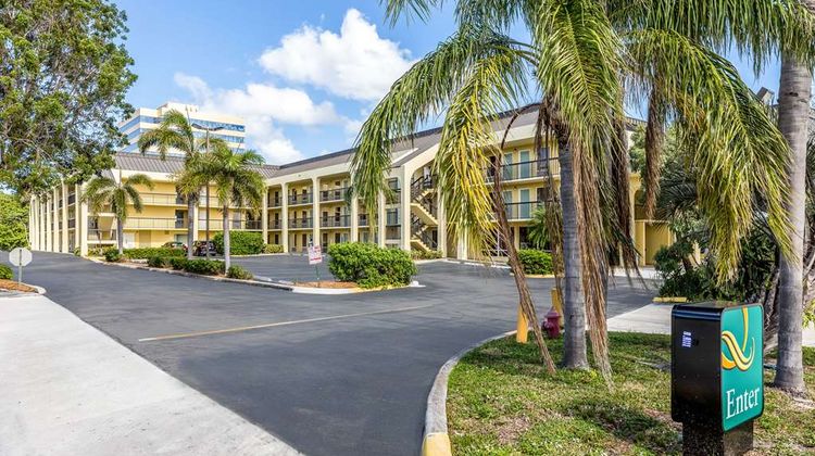 Quality Inn Exterior