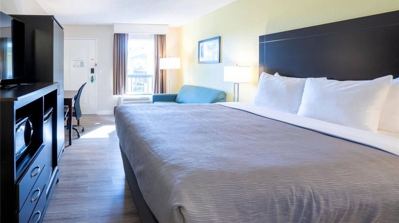 <b>Quality Inn Room</b>. Images powered by <a href="https://iceportal.shijigroup.com/" title="IcePortal" target="_blank">IcePortal</a>.